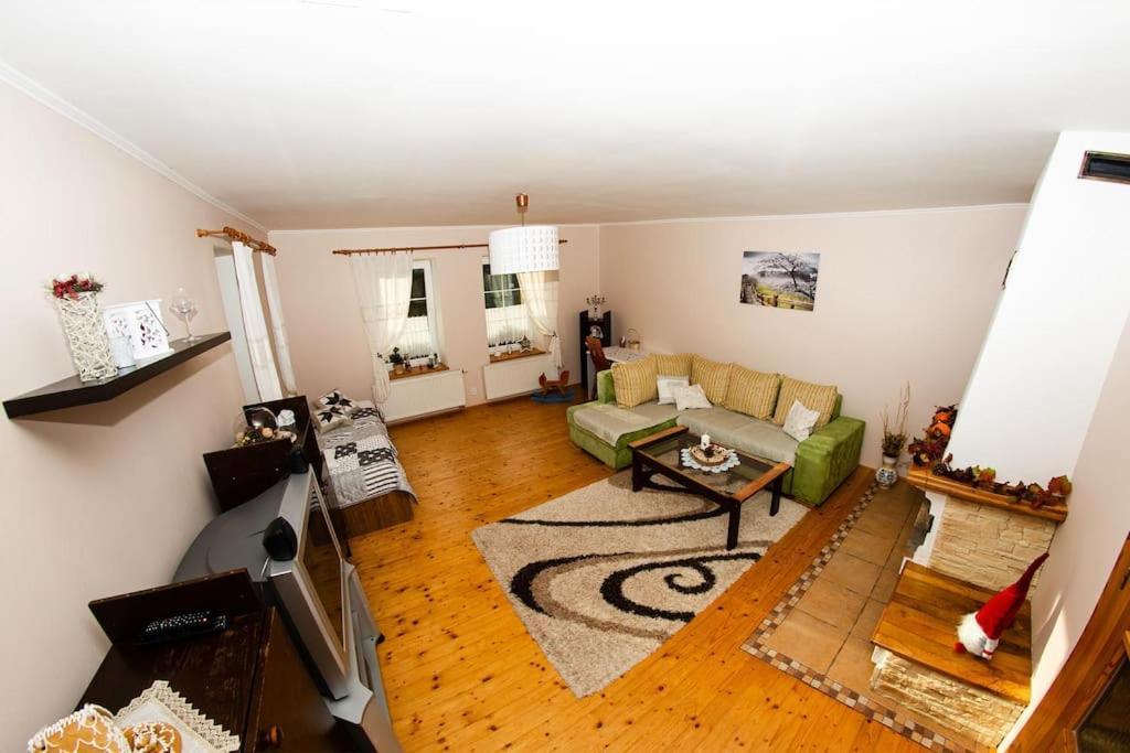 Zlty Domcek - Apartman Svabovce Exterior photo