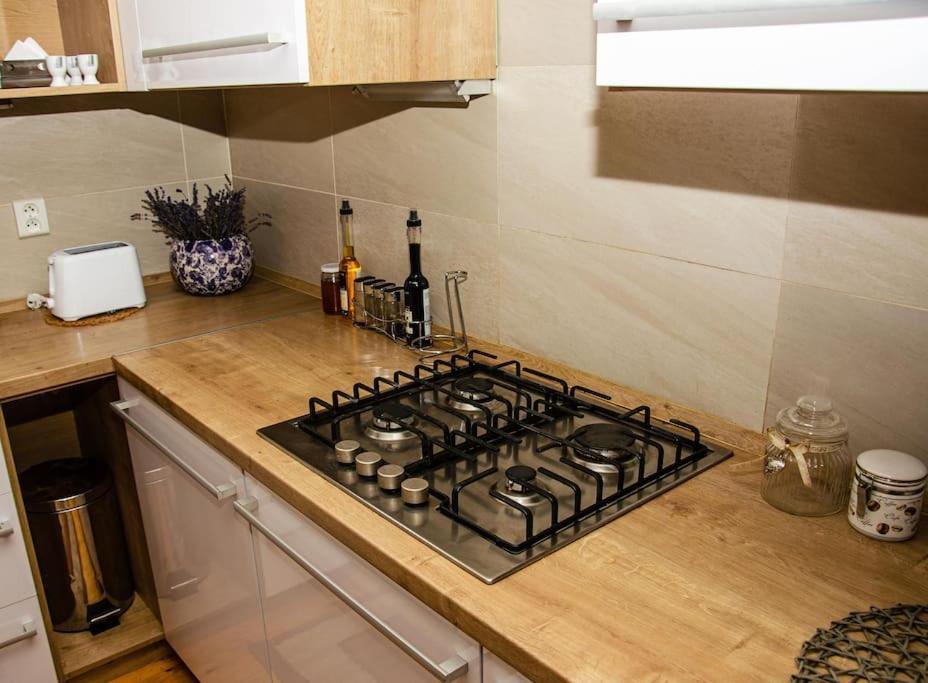 Zlty Domcek - Apartman Svabovce Exterior photo